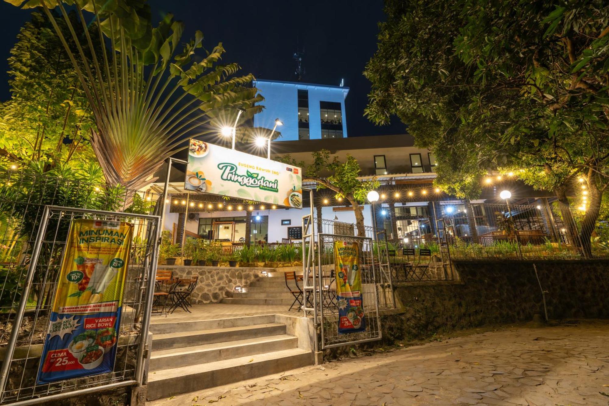 Mmugm Hotel Pakualaman Εξωτερικό φωτογραφία