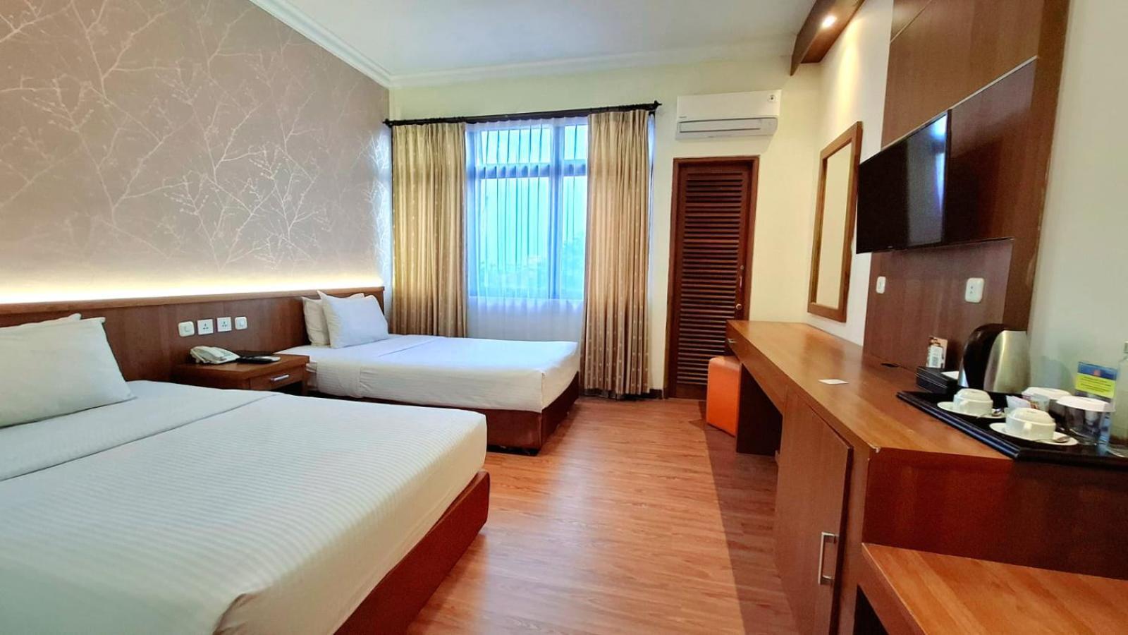 Mmugm Hotel Pakualaman Εξωτερικό φωτογραφία